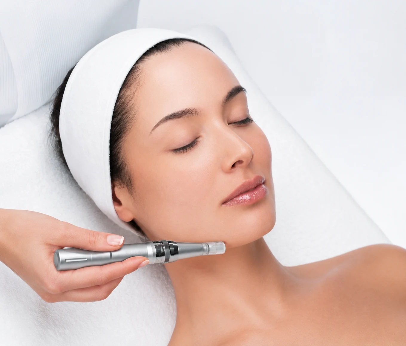 Microneedling facial treatment